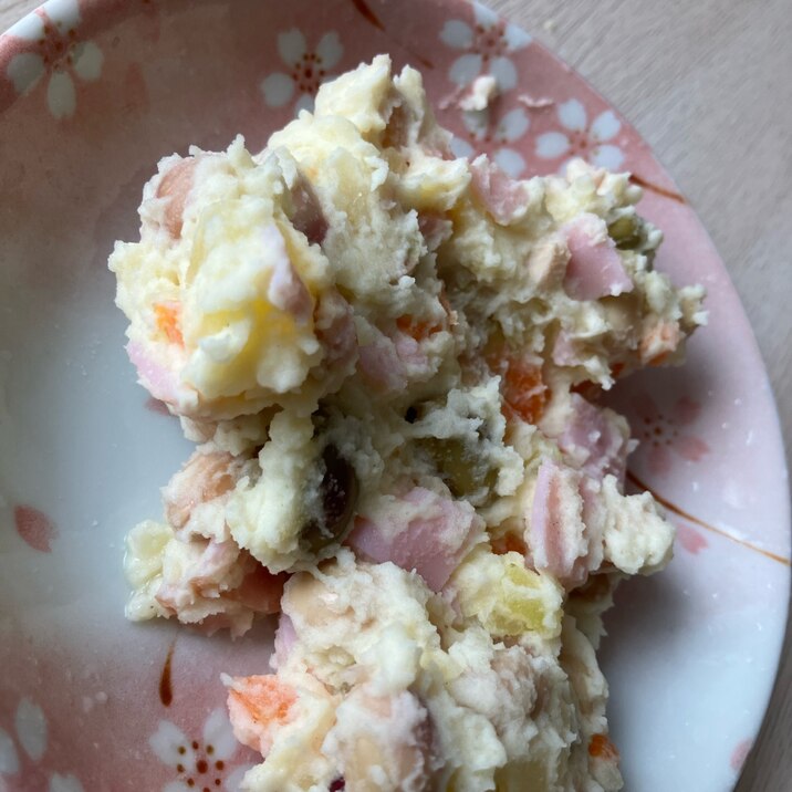 お豆たっぷりじゃがいもサラダ